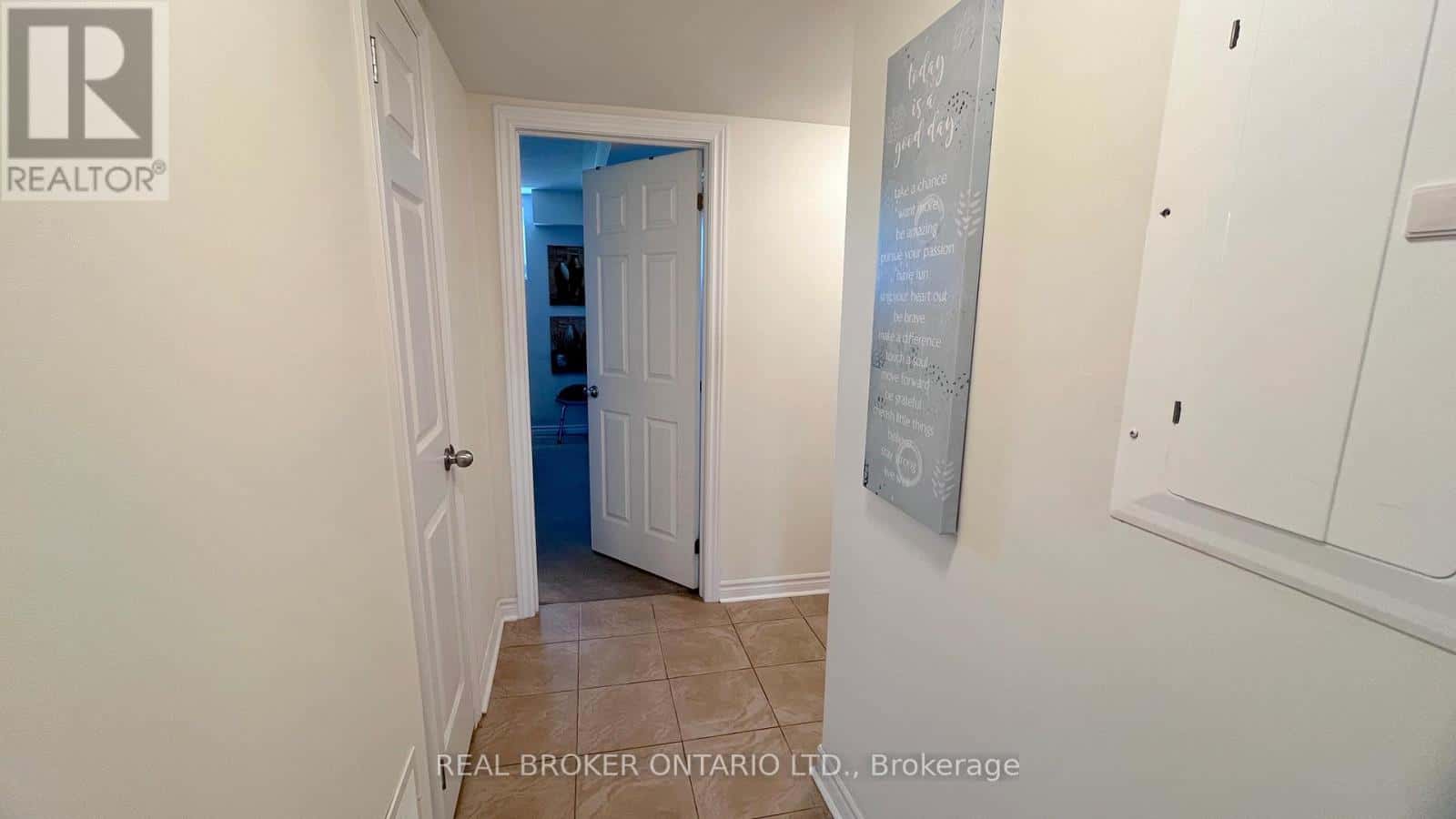 29 - 13 EATON PARK LANE — Toronto (L'Amoreaux), Ontario - Photo 3 of 30