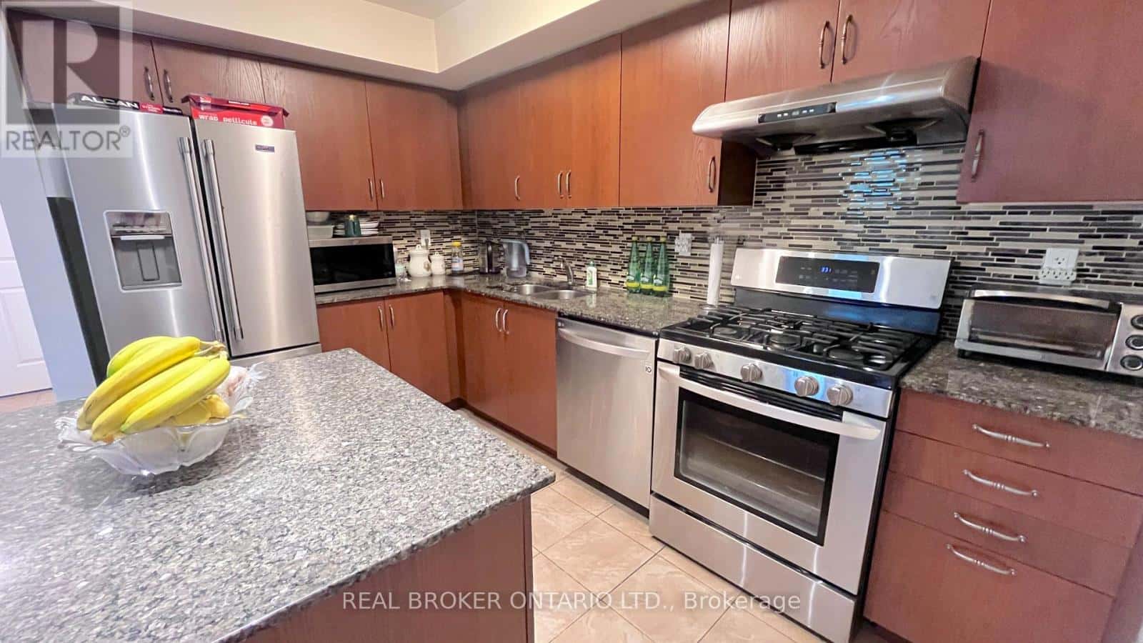 29 - 13 EATON PARK LANE — Toronto (L'Amoreaux), Ontario - Photo 4 of 30