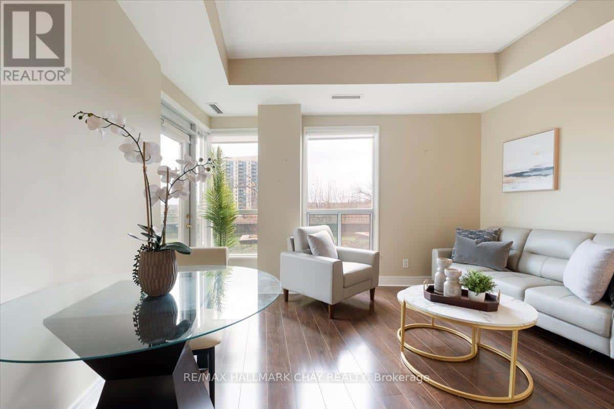 302 - 2 TORONTO STREET — Barrie (City Centre), Ontario - Photo 5 of 48