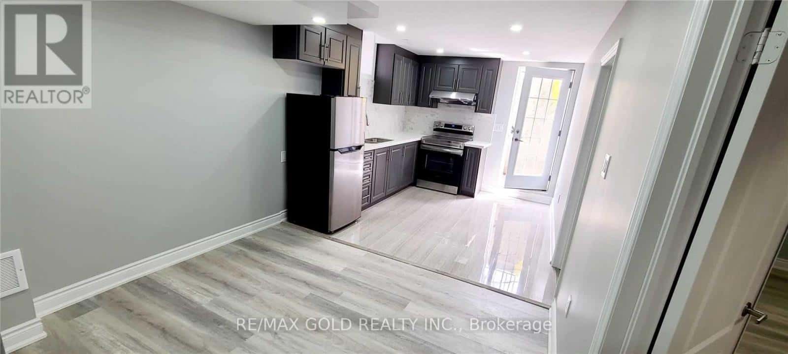 BSMT - 29 SUNNY GLEN CRESCENT — Brampton (Northwest Sandalwood Parkway), Ontario - Photo 3 of 7