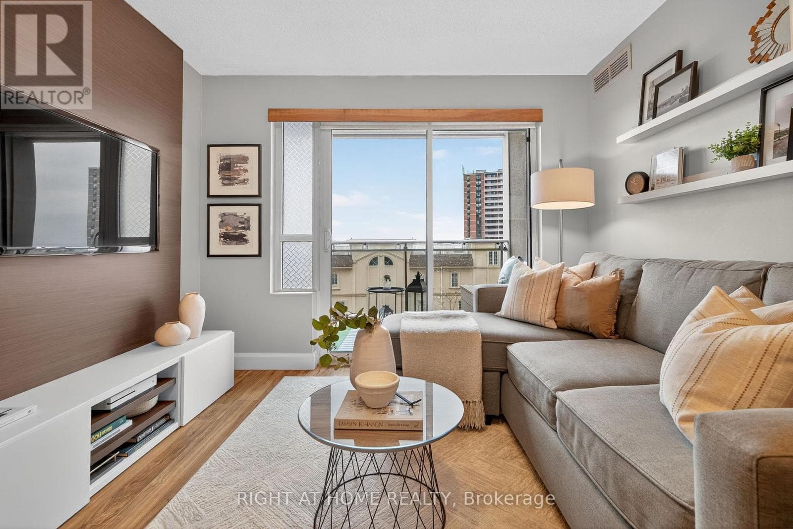 416 - 1235 BAYLY STREET — Pickering (Bay Ridges), Ontario - Main photo