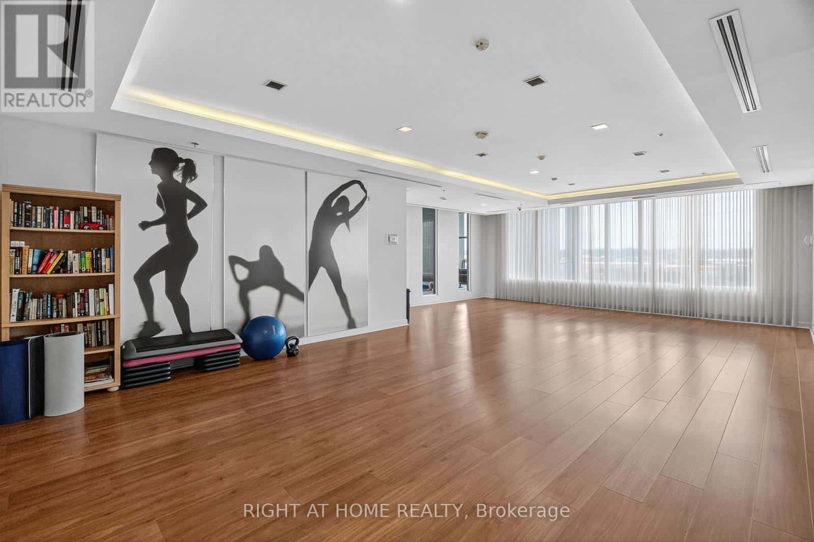 416 - 1235 BAYLY STREET — Pickering (Bay Ridges), Ontario - Photo 4 of 30