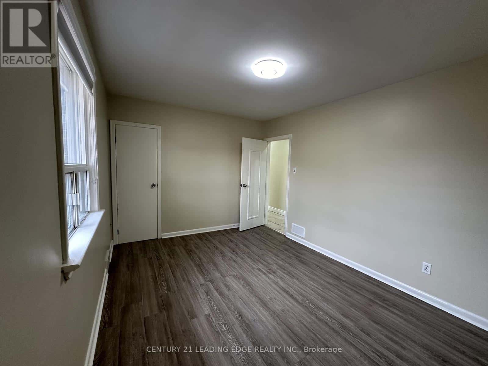 UPPER - 360 GUELPH STREET — Oshawa (Donevan), Ontario - Photo 2 of 20