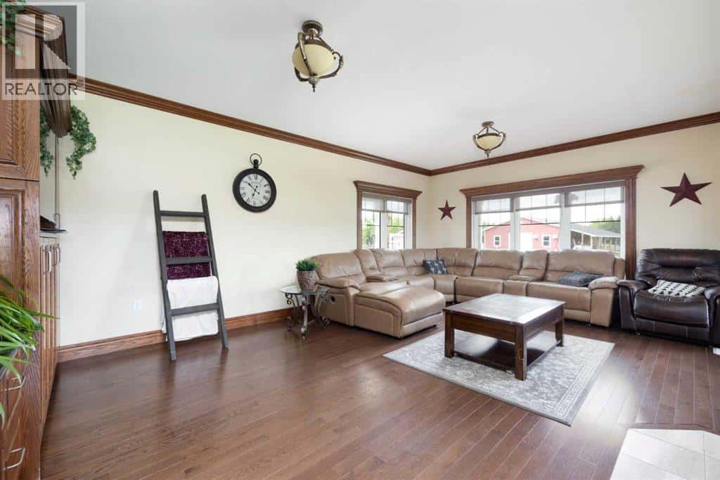 184055 TWP RD 684 — Rural Athabasca County, Alberta - Photo 5 of 46