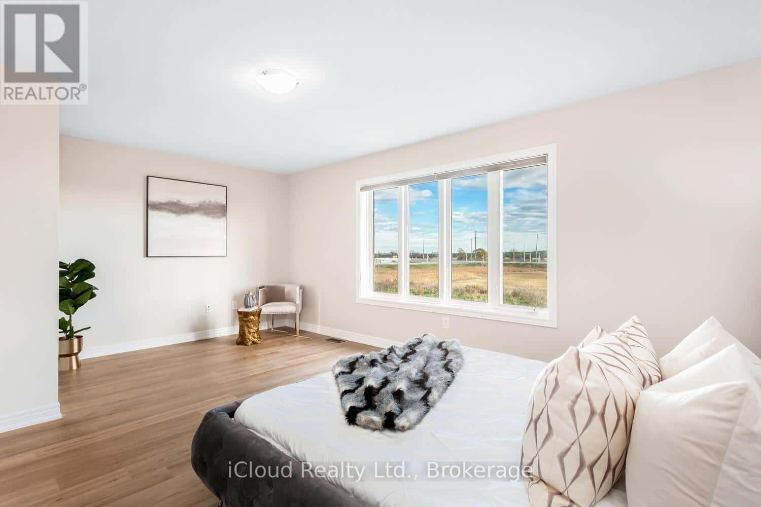 16 HEAVEN CRESCENT — Milton (FO Ford), Ontario - Photo 5 of 47