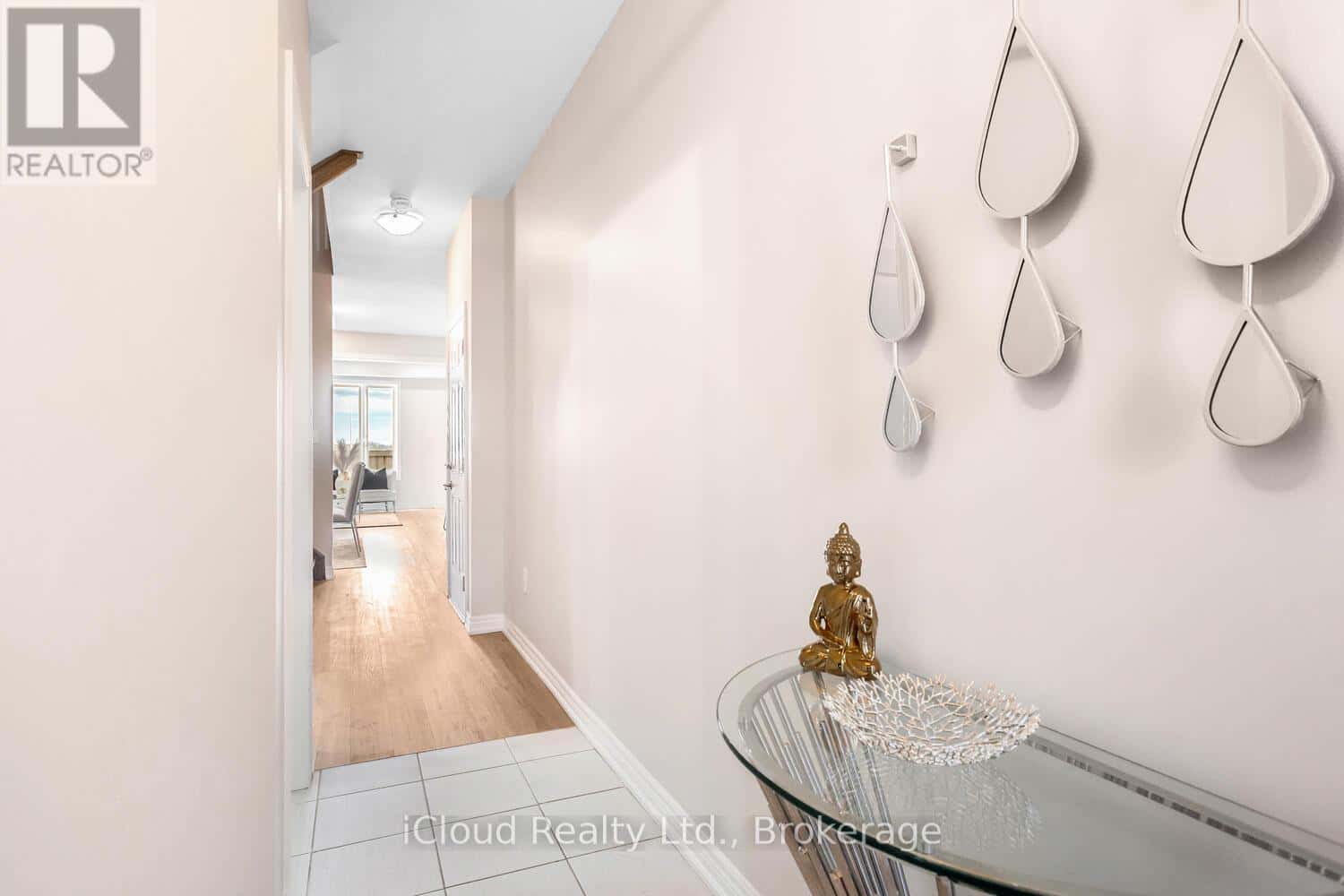 16 HEAVEN CRESCENT — Milton (FO Ford), Ontario - Photo 4 of 47