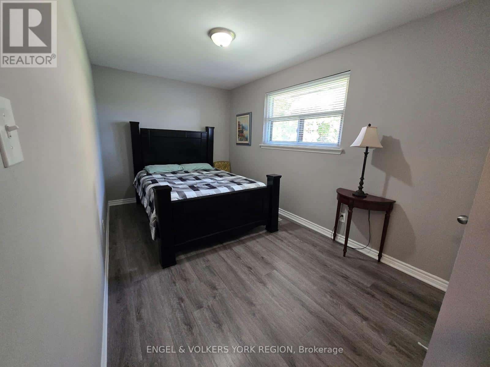 A - 18 ELROSE ROAD W — Brampton (Southgate), Ontario - Photo 4 of 14