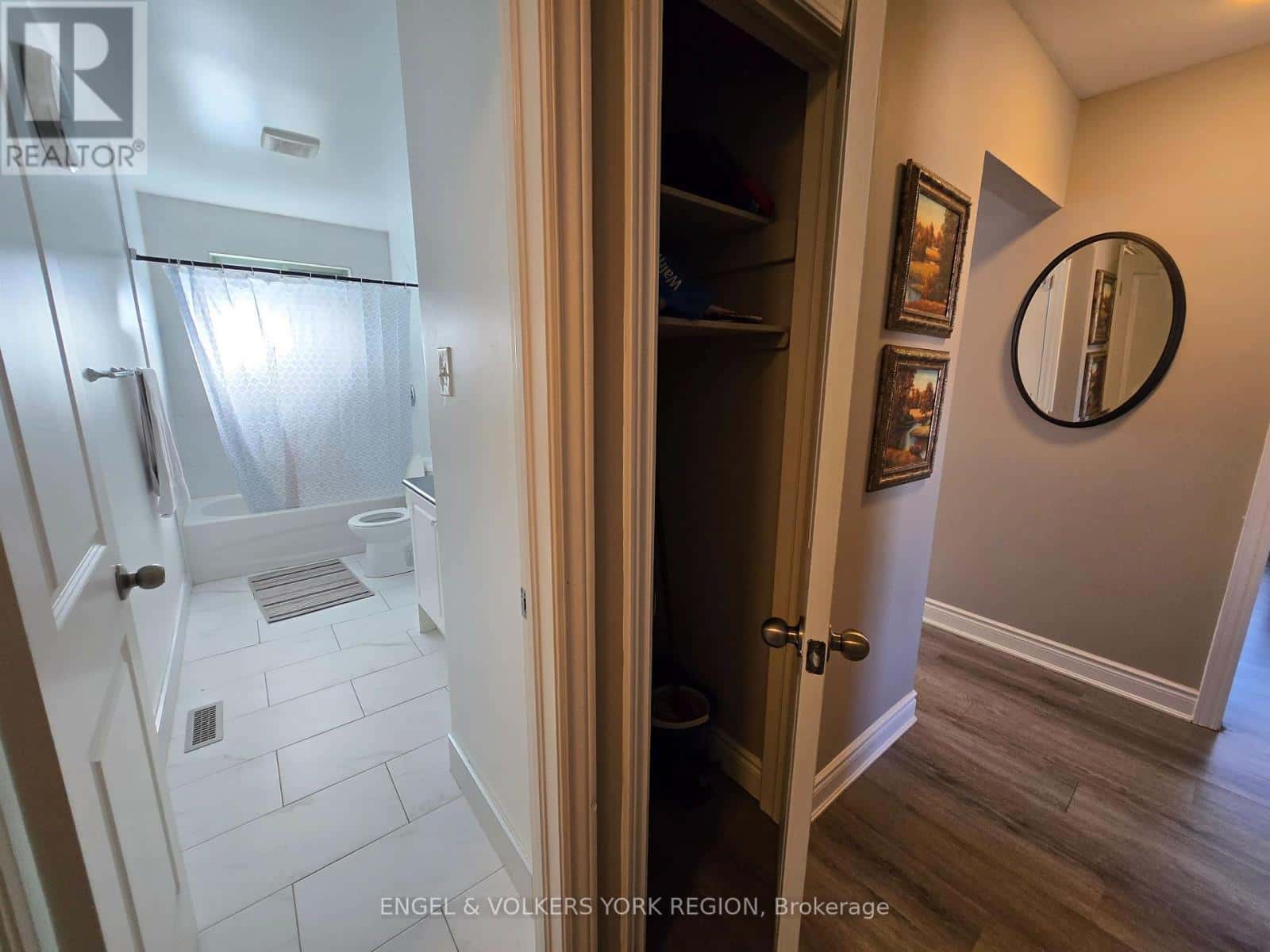 A - 18 ELROSE ROAD W — Brampton (Southgate), Ontario - Photo 2 of 14