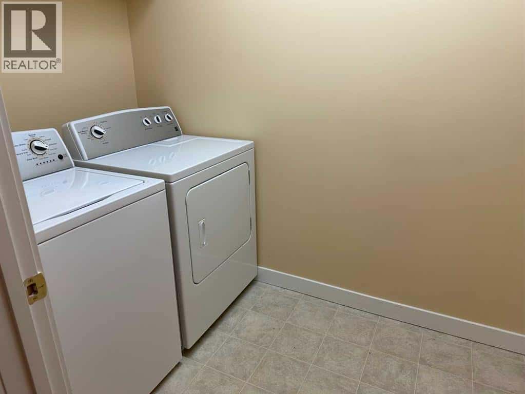 403, 1881 17 Street — Didsbury, Alberta - Photo 3 of 24