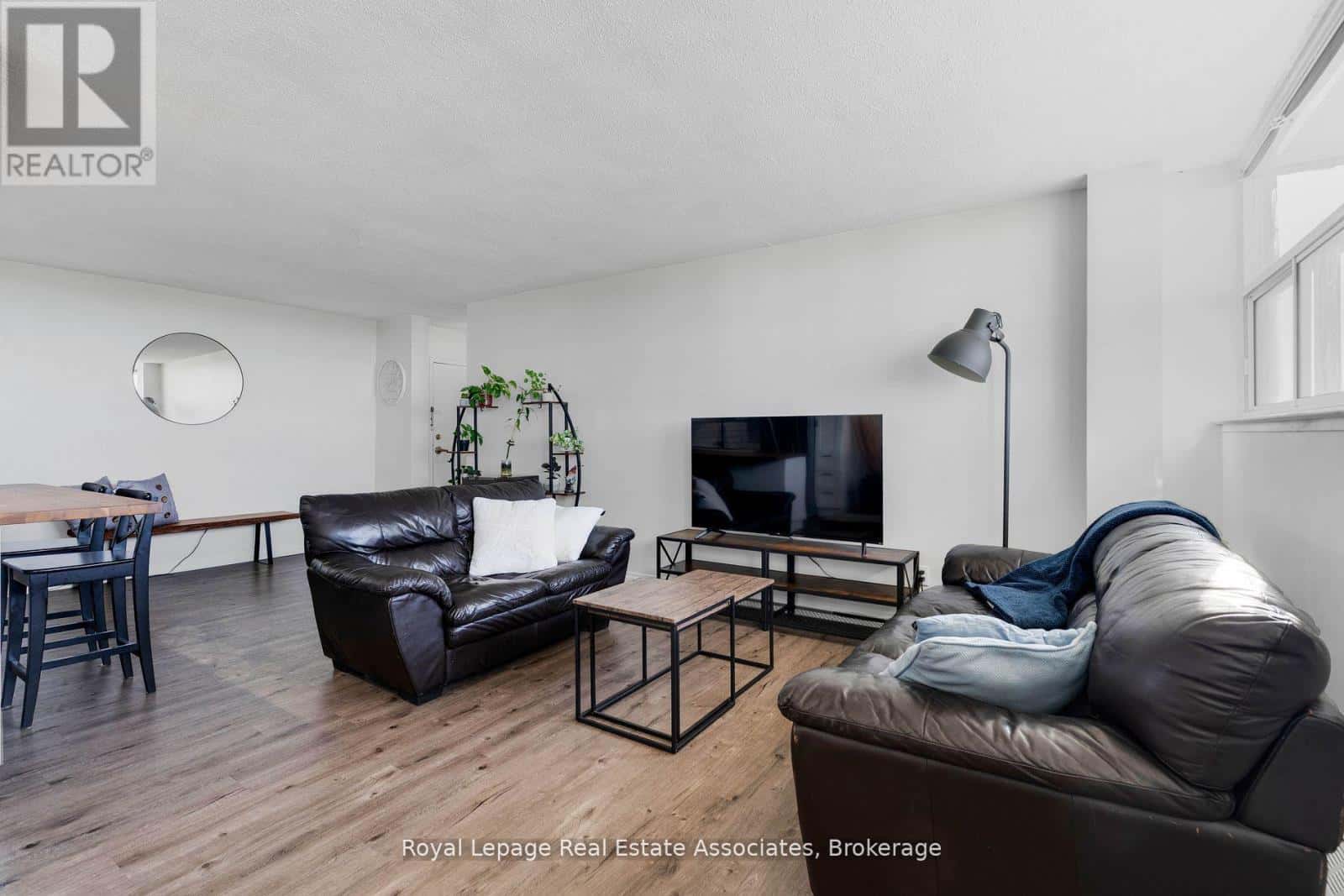 1204 - 215 GLENRIDGE AVENUE — St. Catharines (Glendale/Glenridge), Ontario - Photo 5 of 32