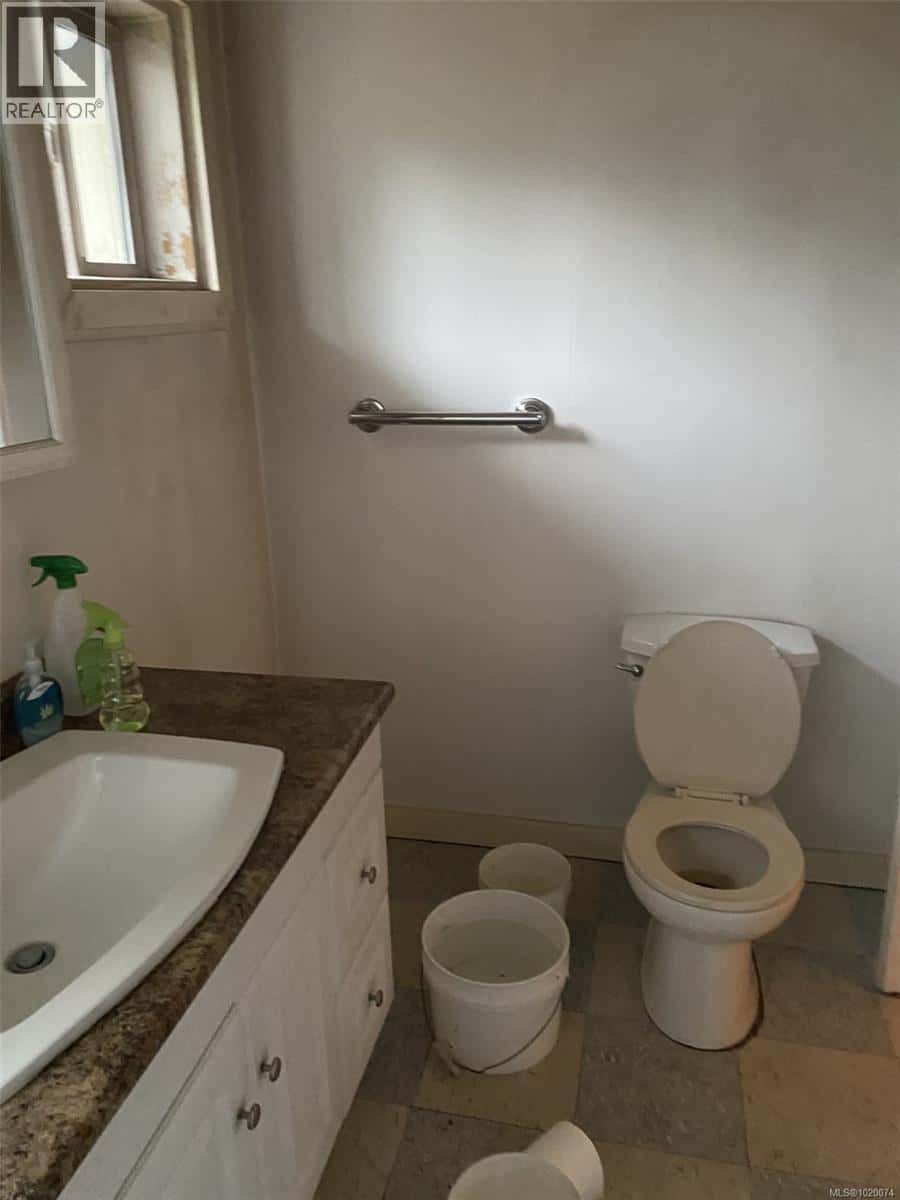 4976 Sooke Rd — Metchosin, British Columbia - Photo 4 of 43