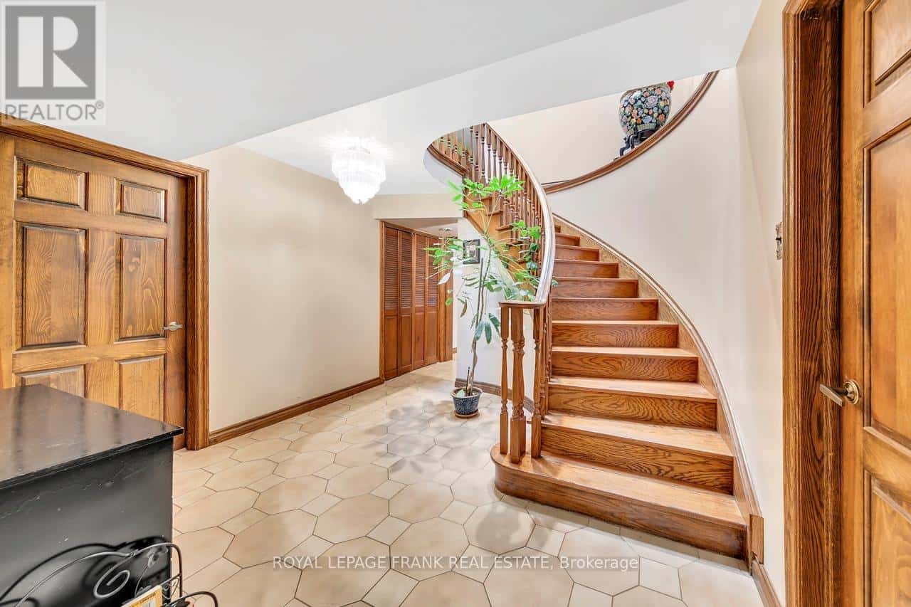 4236 ROCKWOOD ROAD — Mississauga (Rathwood), Ontario - Photo 4 of 51