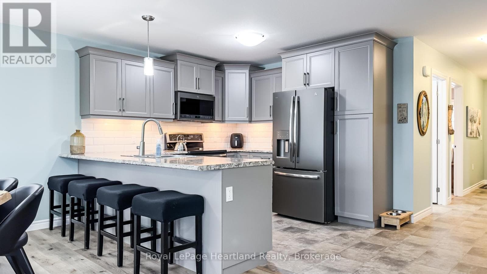 80 LAKE BREEZE DRIVE — Ashfield-Colborne-Wawanosh (Colborne), Ontario - Main photo