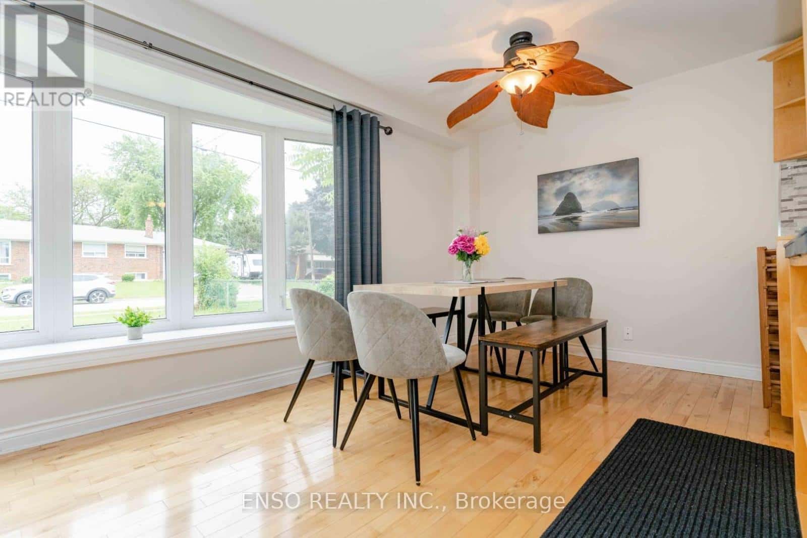 UNIT B - 24 GENTRY CRESCENT — Richmond Hill (Crosby), Ontario - Photo 2 of 24