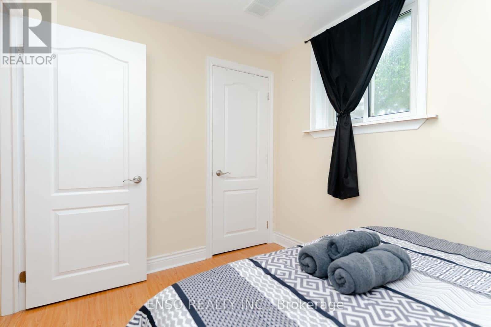 UNIT B - 24 GENTRY CRESCENT — Richmond Hill (Crosby), Ontario - Photo 4 of 24