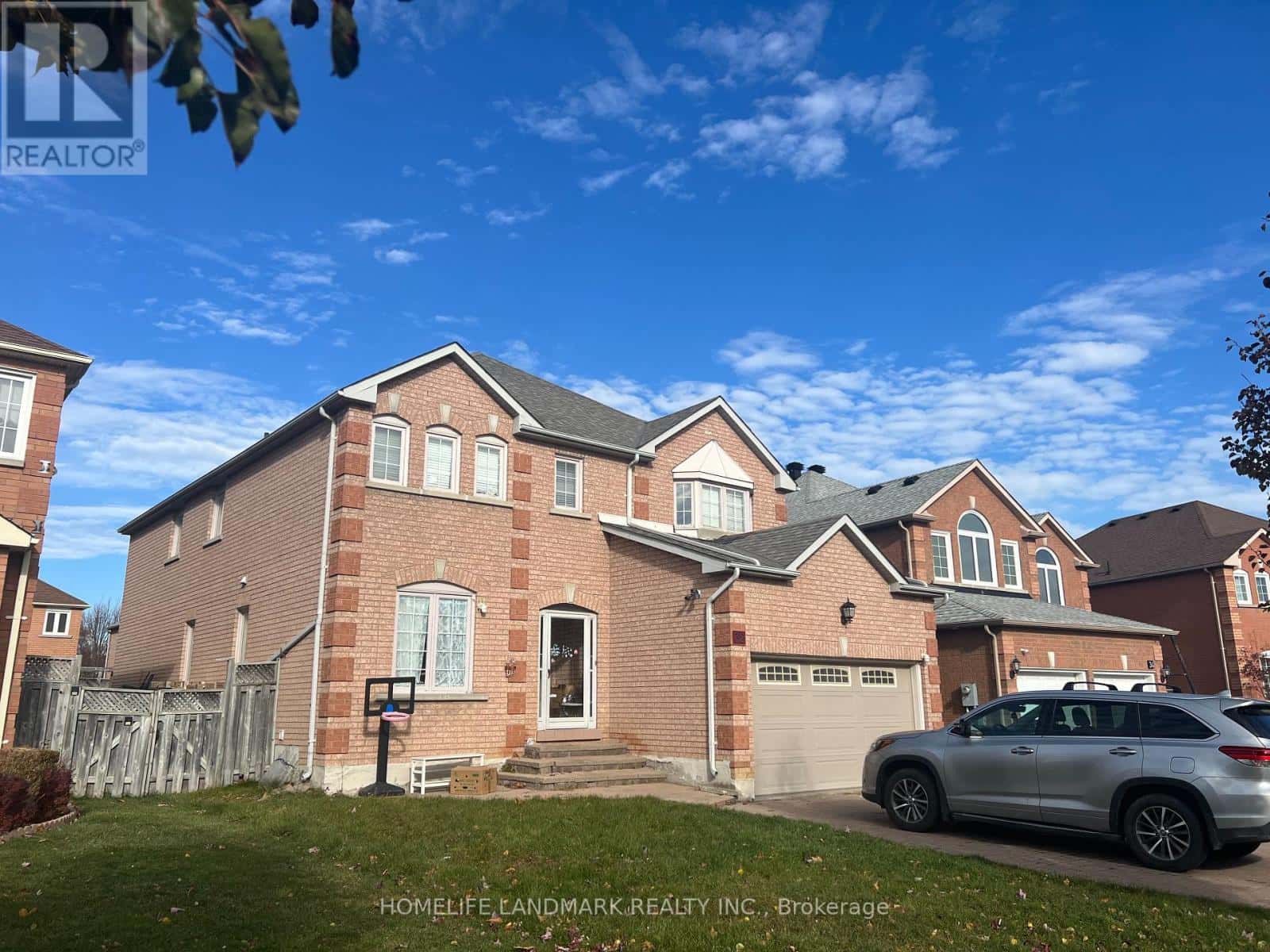 32 JORDANA DRIVE — Markham (Middlefield), Ontario - Photo 2 of 5