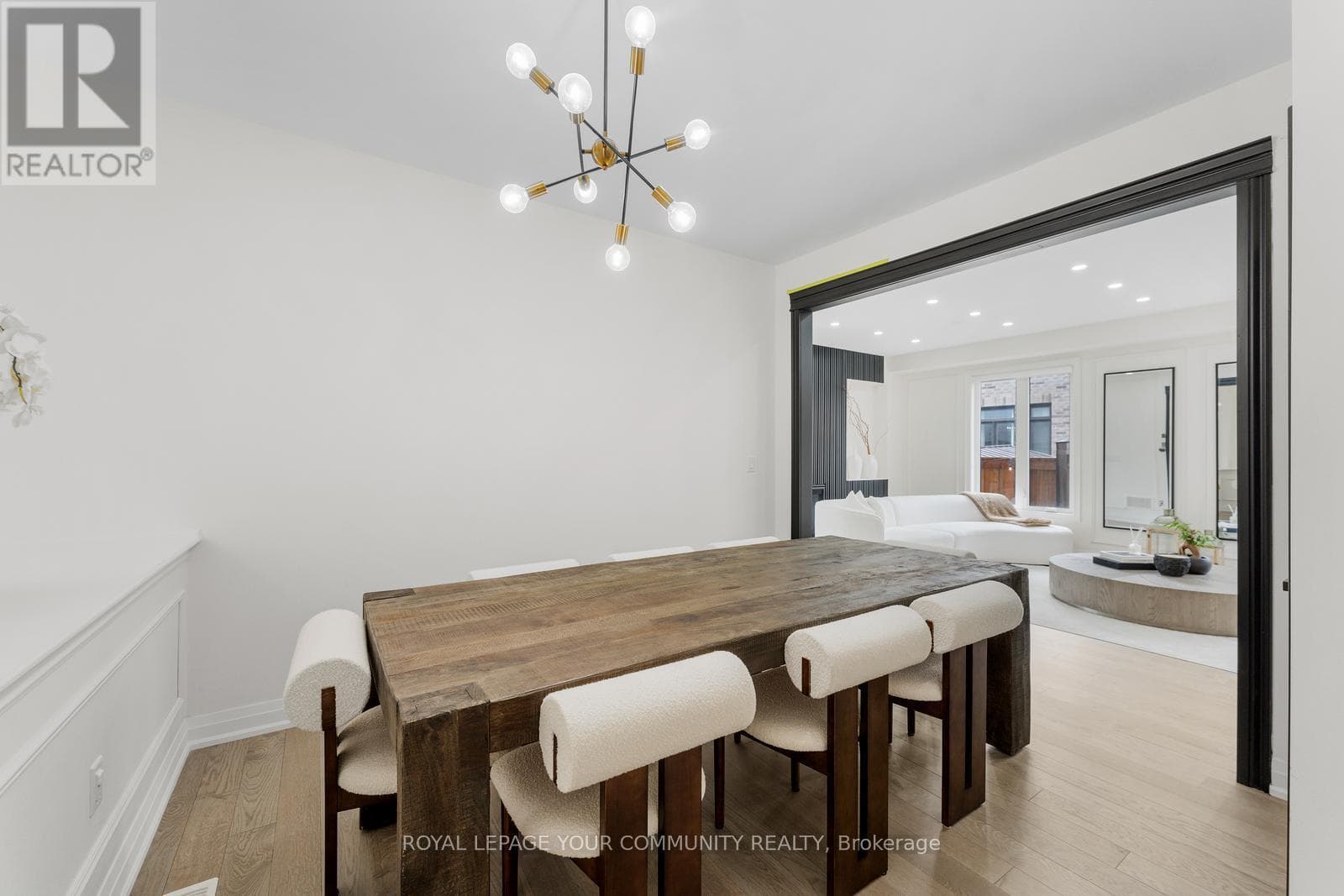 1 BYBLOS COURT — East Gwillimbury (Holland Landing), Ontario - Main photo