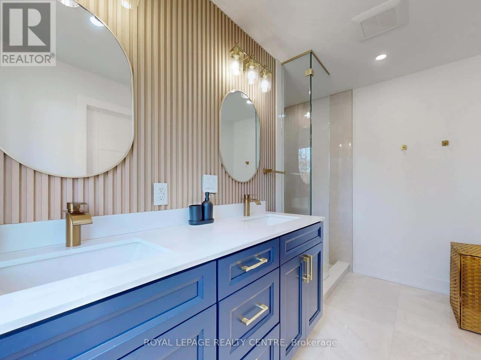 521 OLD YORK ROAD — Burlington (Grindstone), Ontario - Photo 5 of 50