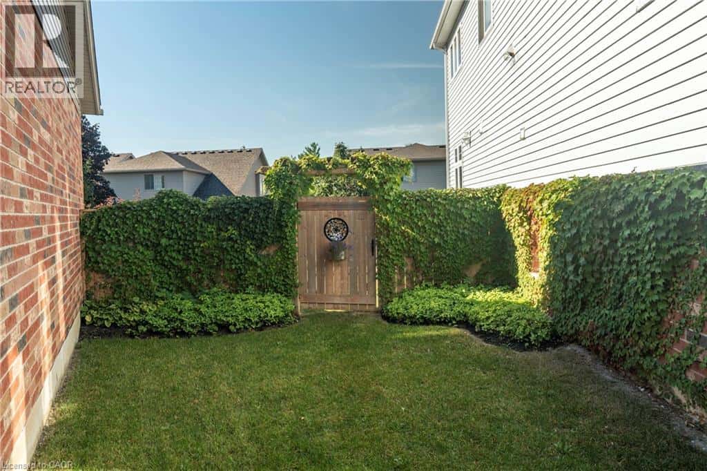 43 ZADUK Court — Conestogo, Ontario - Photo 2 of 47