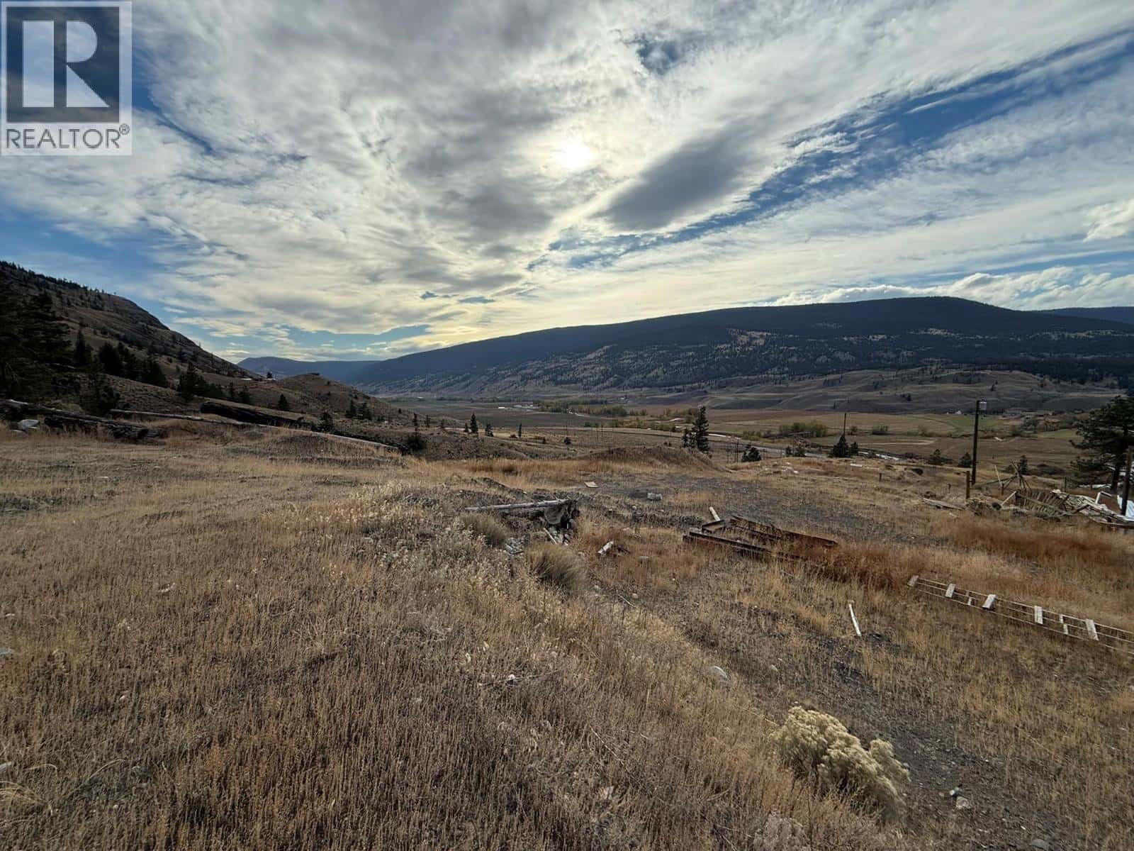 3580 CARIBOO 97 Highway — Cache Creek, British Columbia - Photo 5 of 23