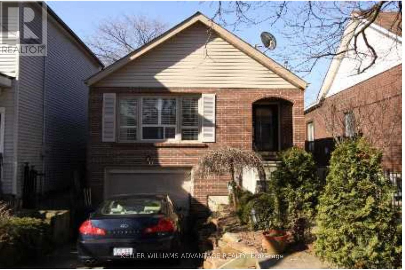 60 RHODES AVENUE — Toronto (Greenwood-Coxwell), Ontario - Main photo