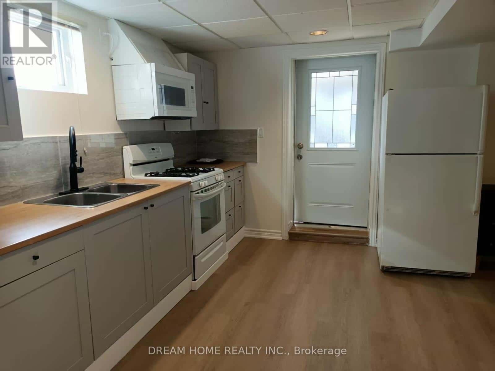 BSMT - 3 SALT CREEK AVENUE — Richmond Hill (Westbrook), Ontario - Photo 2 of 9