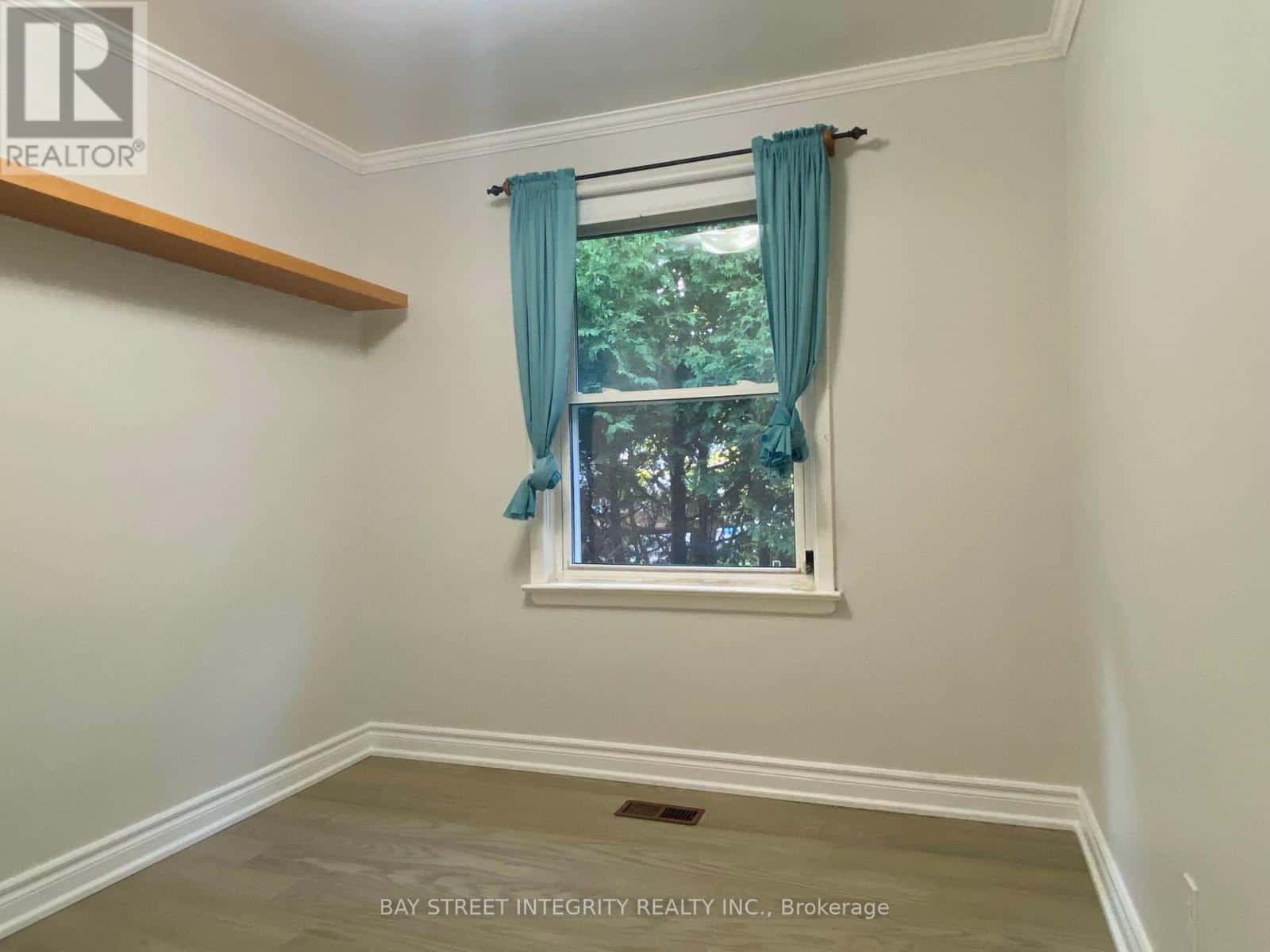 MAIN LEVEL - 207 MAPLE AVENUE — Richmond Hill (Harding), Ontario - Photo 3 of 12