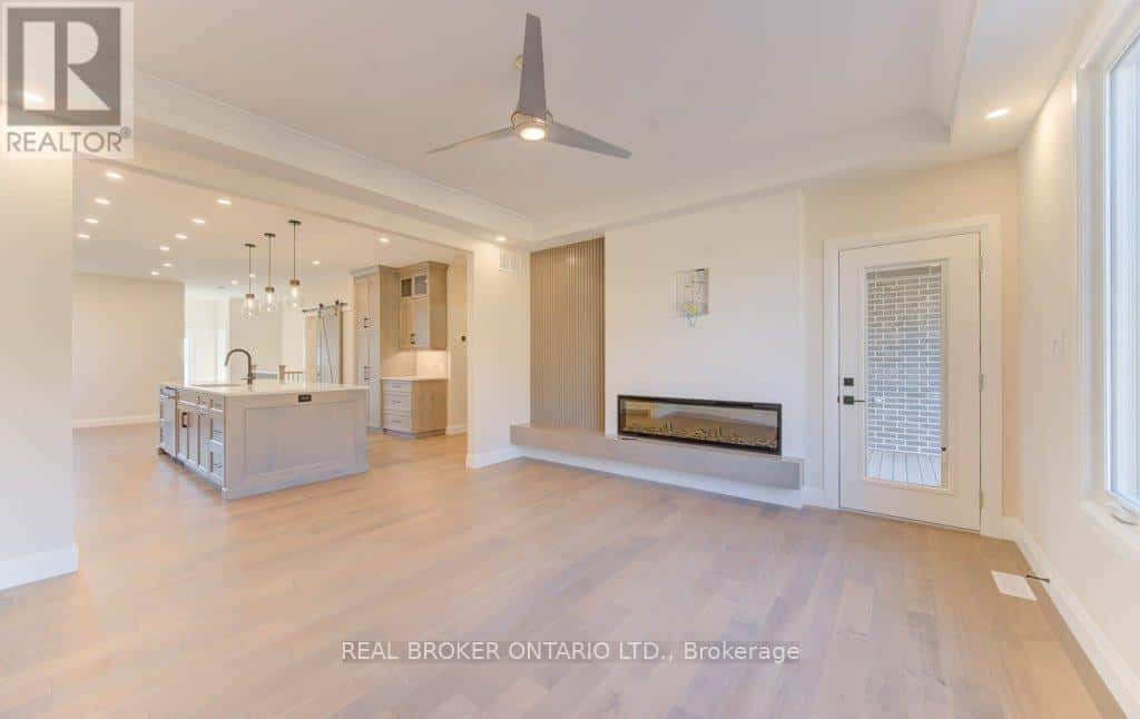 80 SOUTH PARKWOOD BOULEVARD — Woolwich, Ontario - Photo 4 of 29