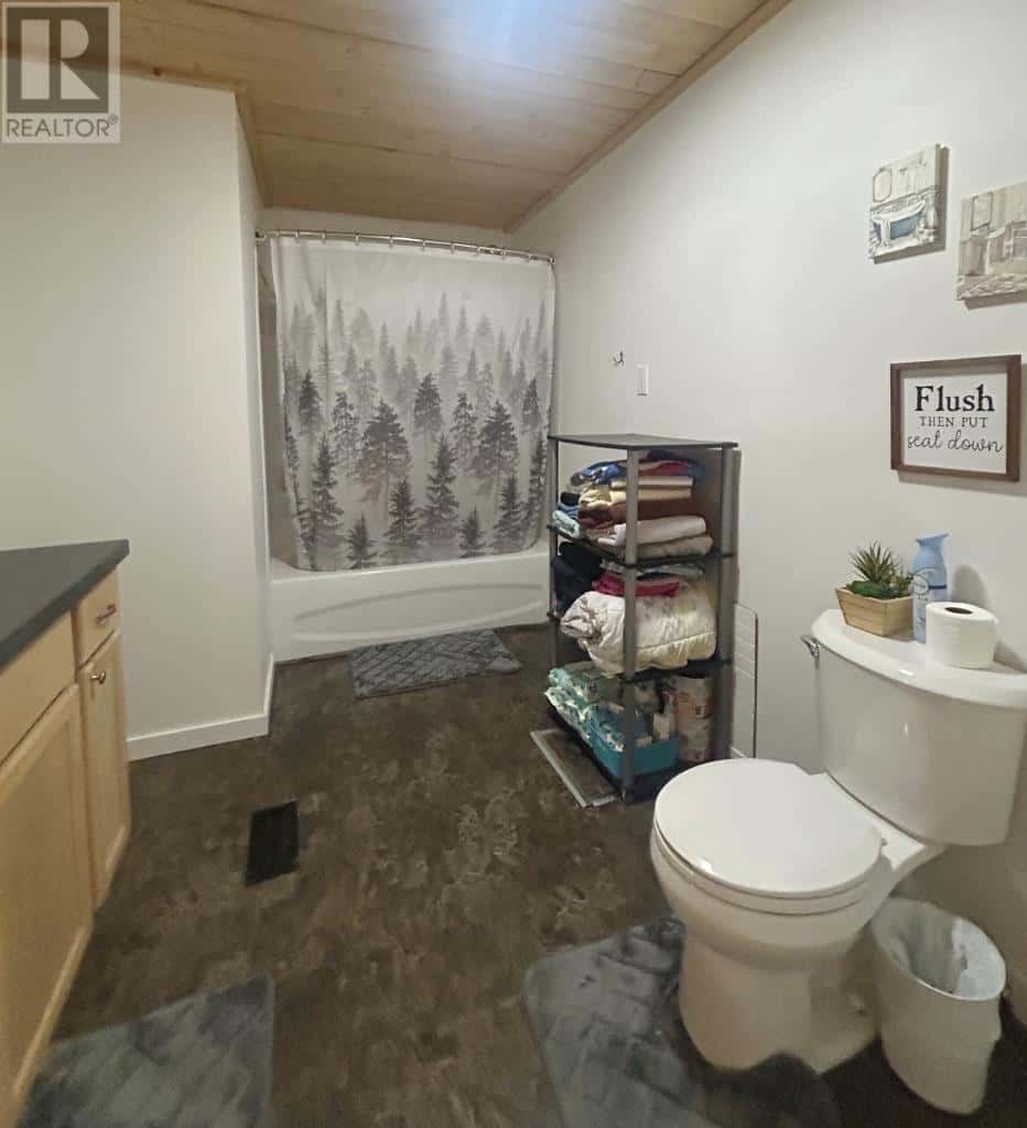 917 Phair Avenue — Fort Frances, Ontario - Photo 3 of 24