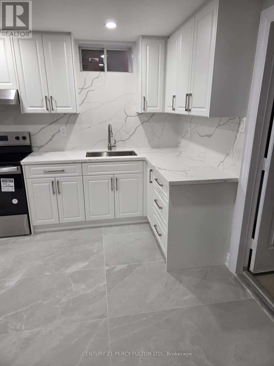 BSMT - 1607 SANDHURST CRESCENT — Pickering (Highbush), Ontario - Photo 5 of 16