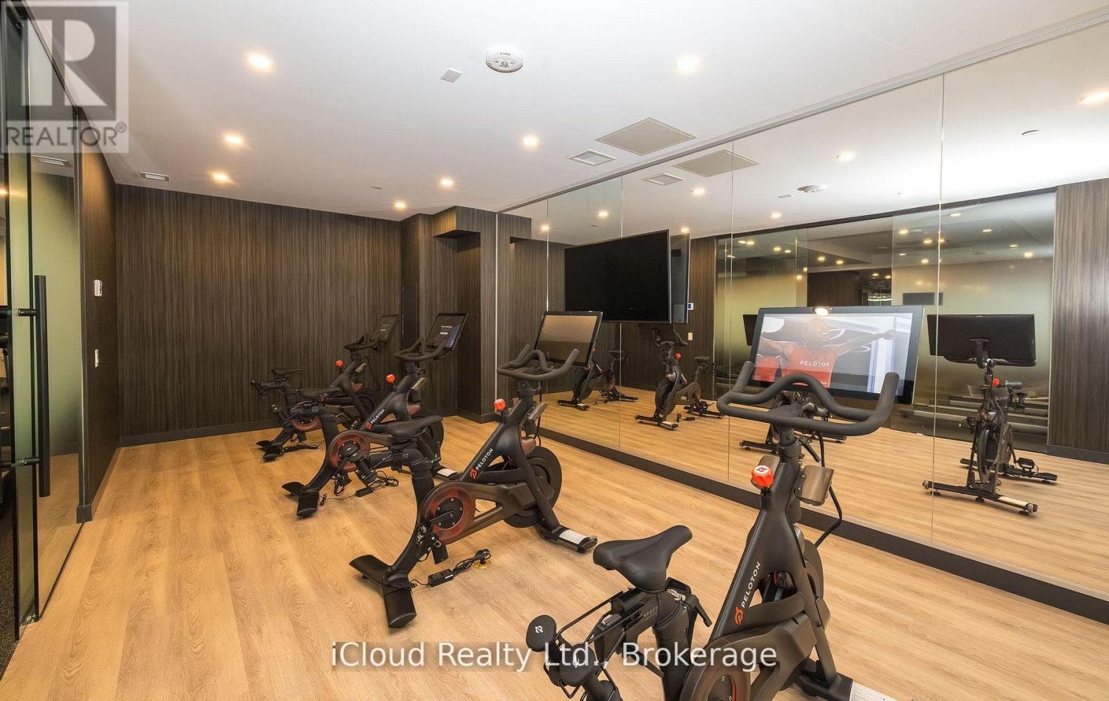 1302 - 93 ARTHUR STREET — Guelph (St. Patrick's Ward), Ontario - Main photo