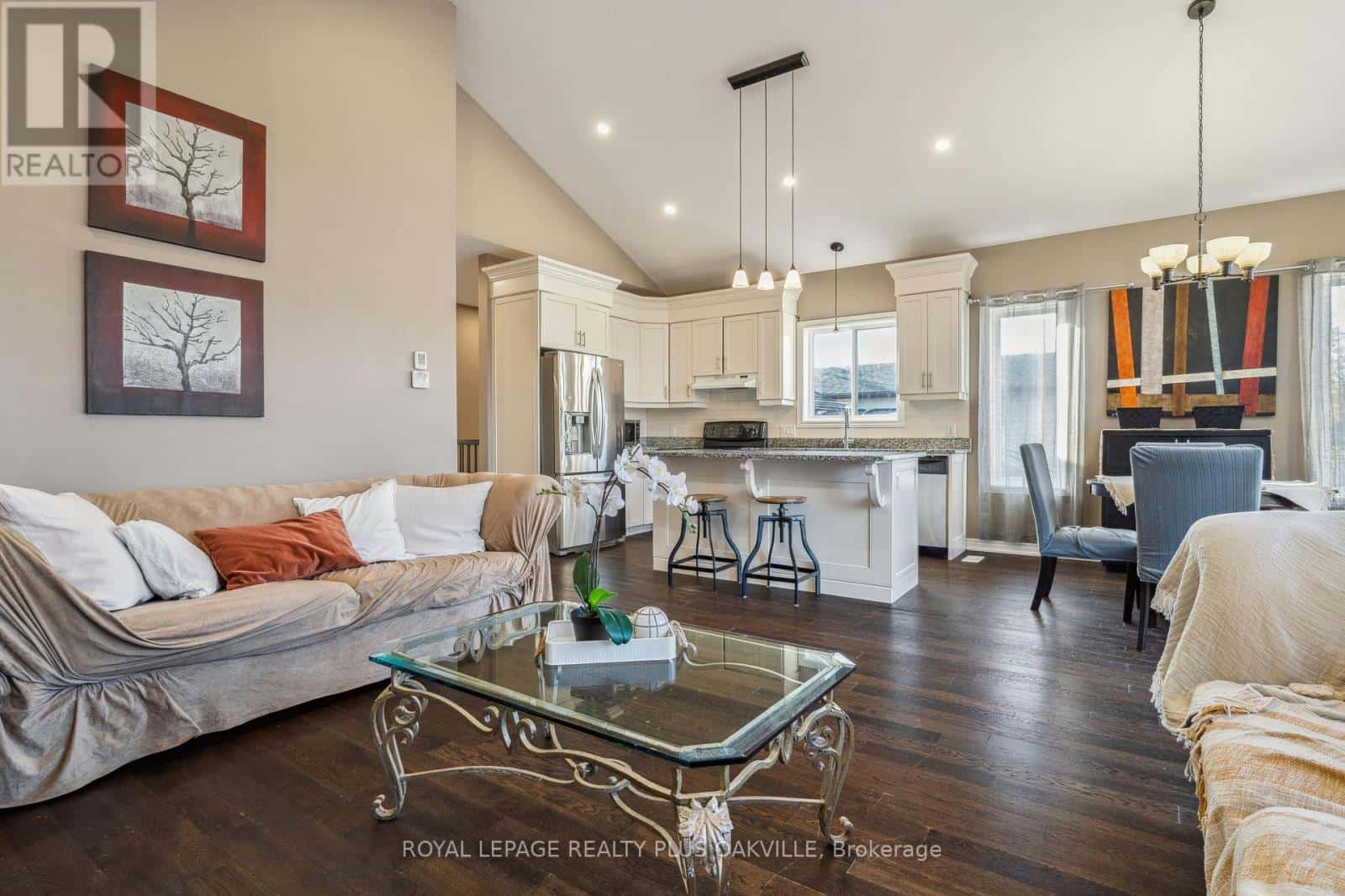 71 LOCHEED DRIVE — Hamilton (Lisgar), Ontario - Photo 4 of 13