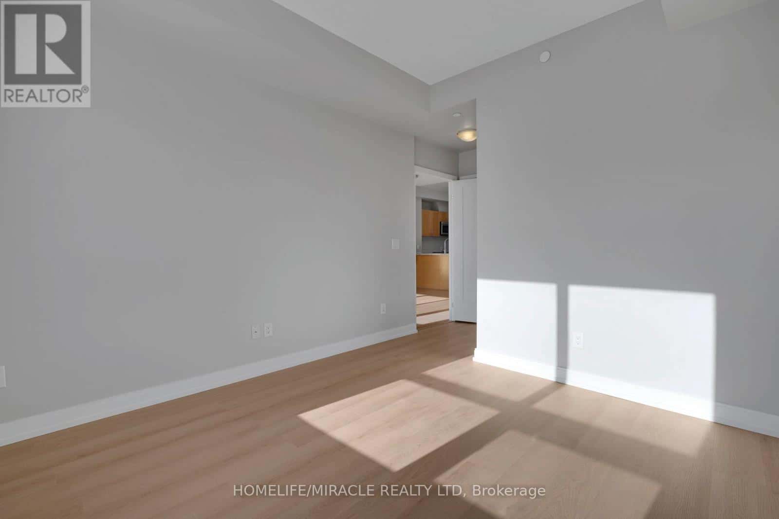 540 Bur Oak Avenue 216