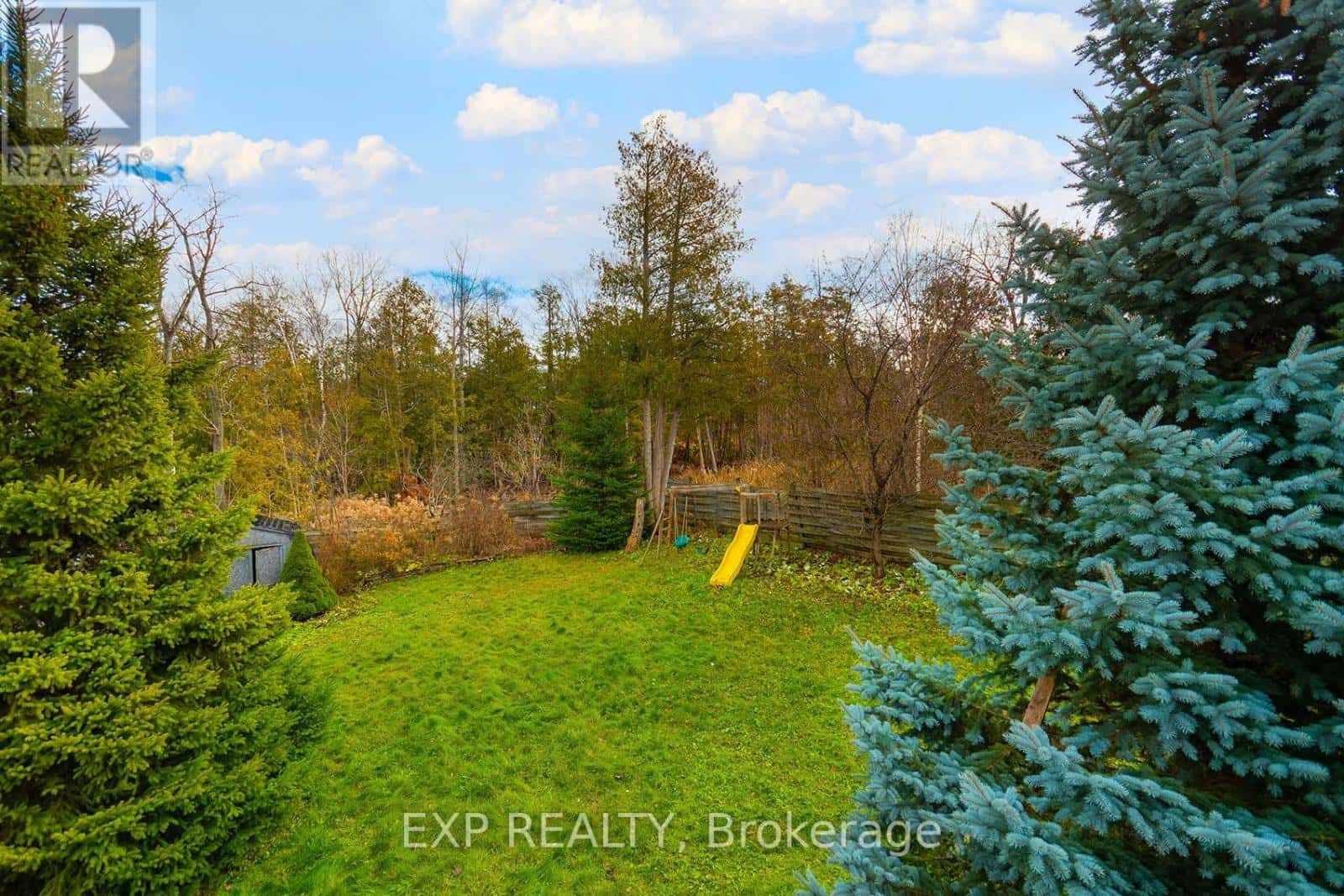 310 CRAWFORD STREET — Barrie (Ardagh), Ontario - Photo 3 of 46