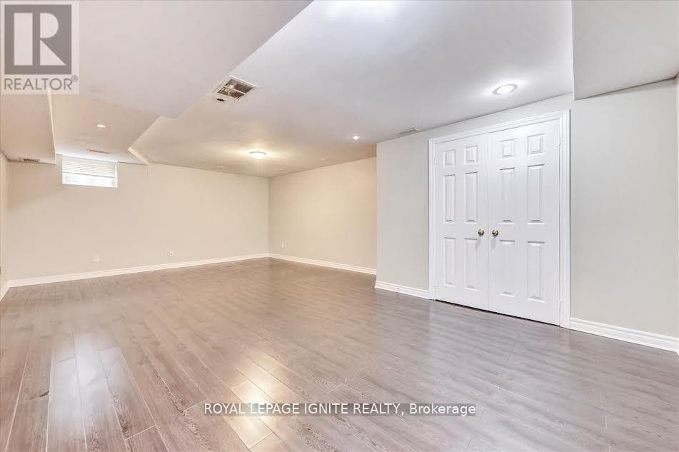 BSMT - 36 HILLSIDE DRIVE — Brampton (Westgate), Ontario - Main photo