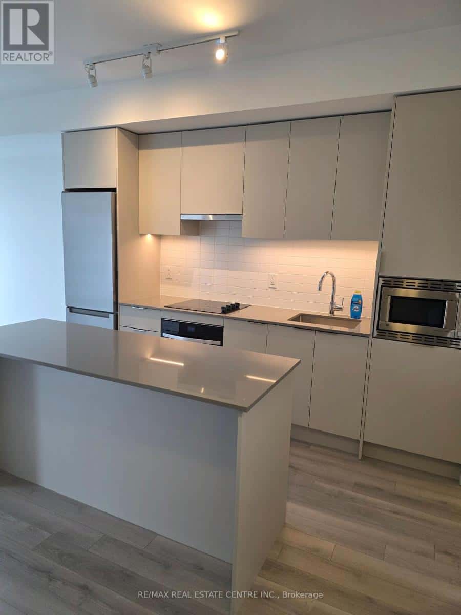 805 - 3079 TRAFALGAR ROAD N — Oakville (JM Joshua Meadows), Ontario - Photo 3 of 5