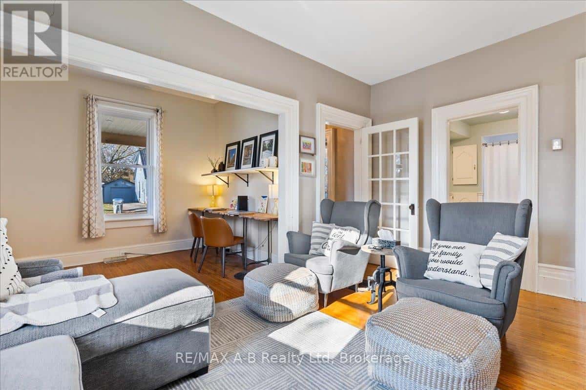 145 FREDERICK STREET — Central Huron (Clinton), Ontario - Photo 4 of 32