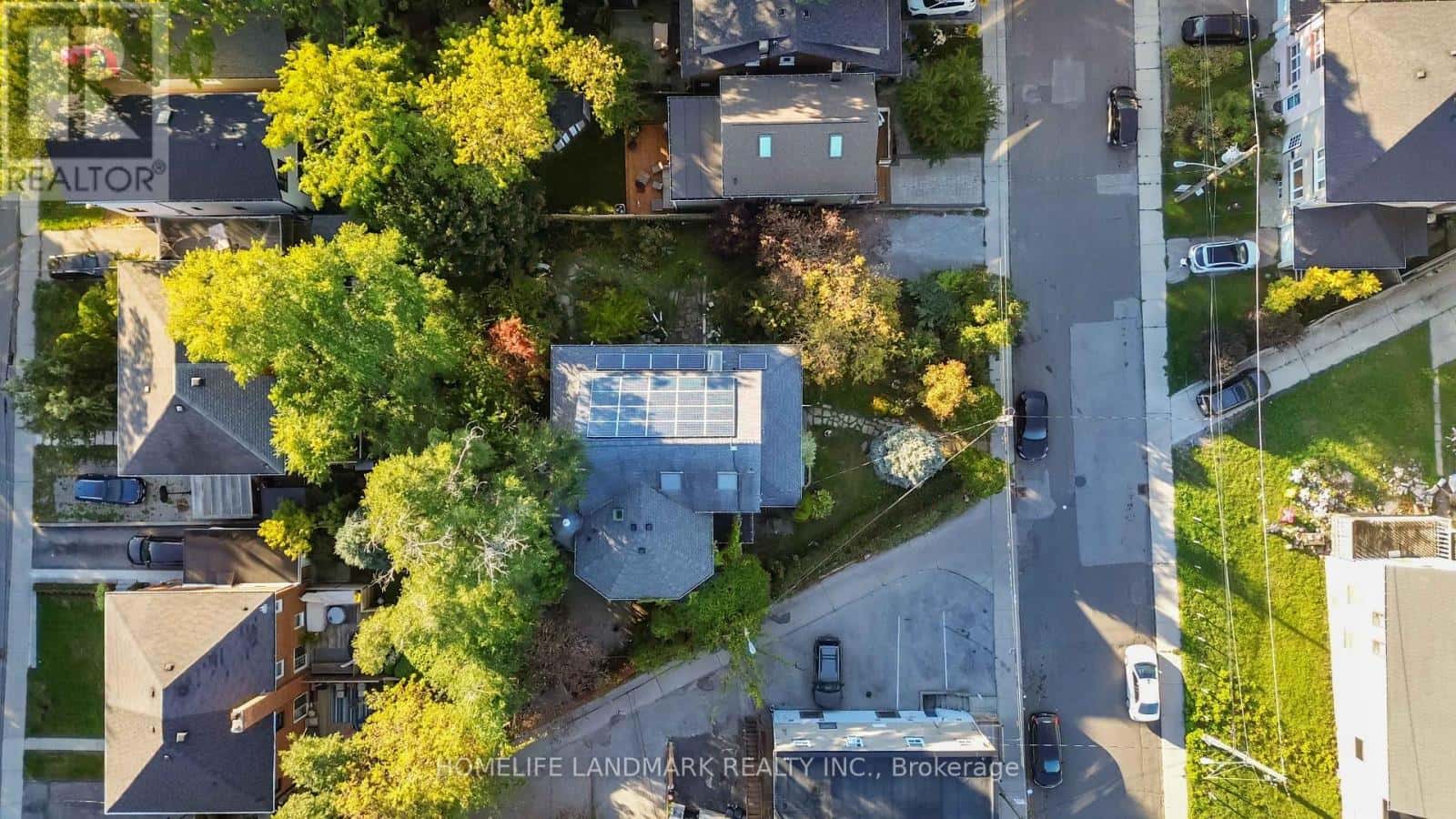 79 HAIG AVENUE — Toronto (Birchcliffe-Cliffside), Ontario - Photo 2 of 8