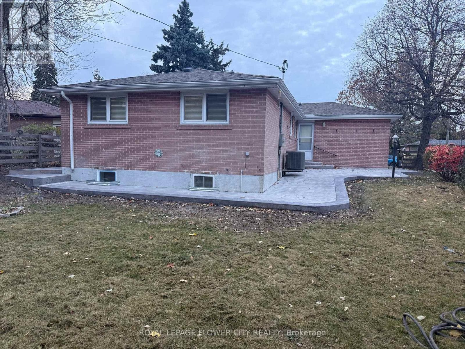 5 BROMLEY CRESCENT NE — Brampton (Avondale), Ontario - Main photo