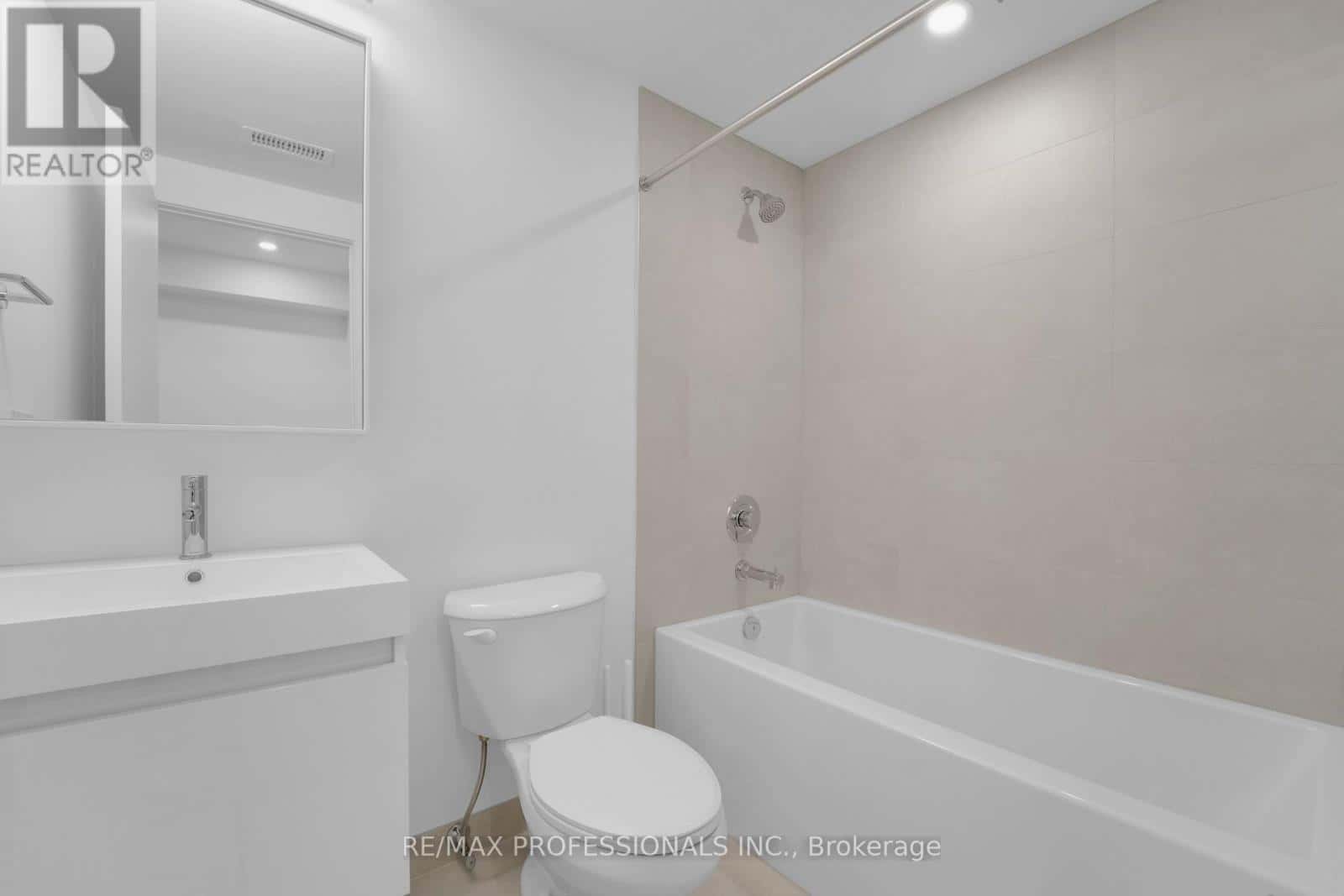 A - 47 MORNINGSIDE AVENUE — Toronto (High Park-Swansea), Ontario - Photo 3 of 15