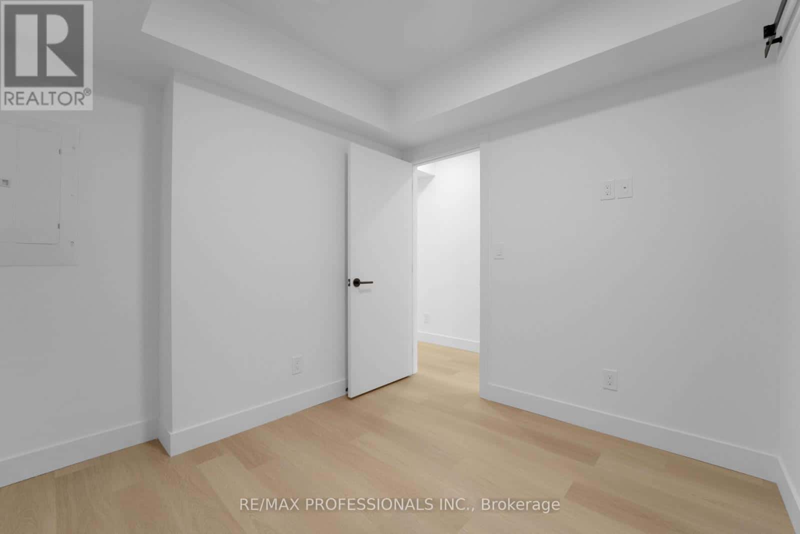 A - 47 MORNINGSIDE AVENUE — Toronto (High Park-Swansea), Ontario - Photo 4 of 15