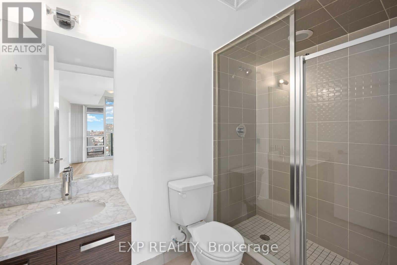 1022 - 68 ABELL STREET — Toronto (Little Portugal), Ontario - Photo 4 of 29