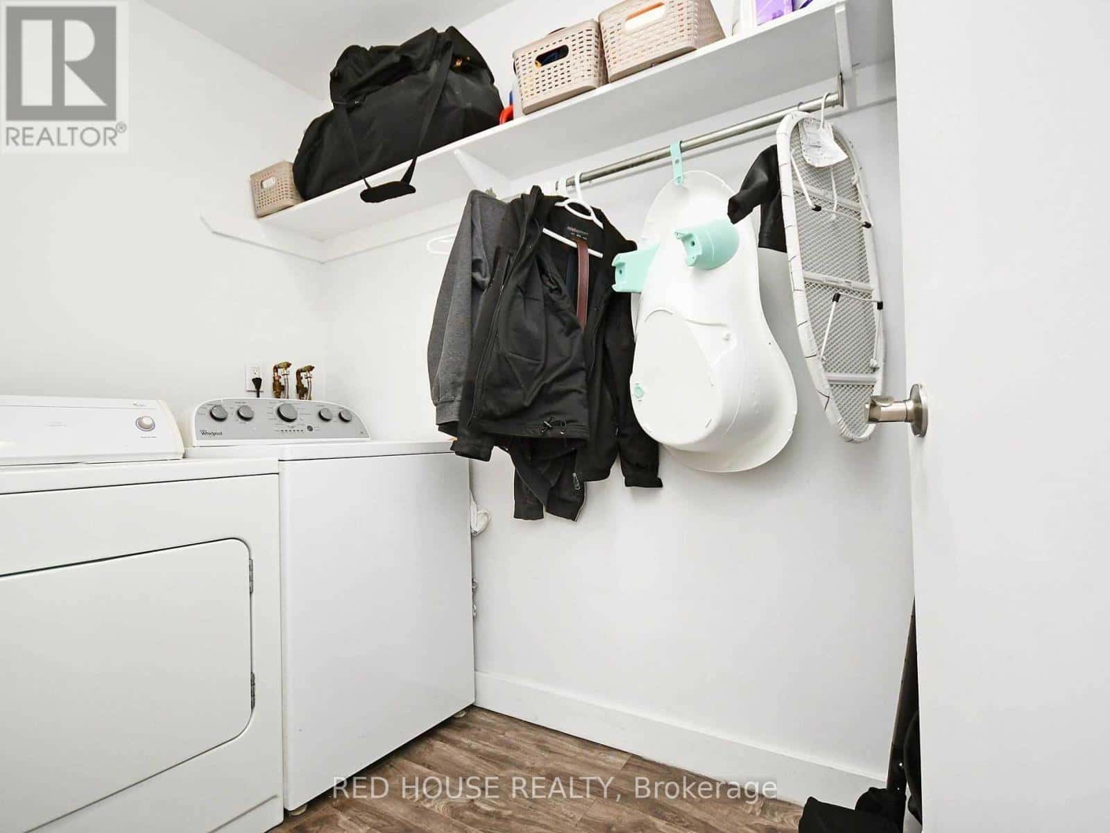 801 - ROOM 1 - 3555 DERRY ROAD — Mississauga (Malton), Ontario - Photo 2 of 16