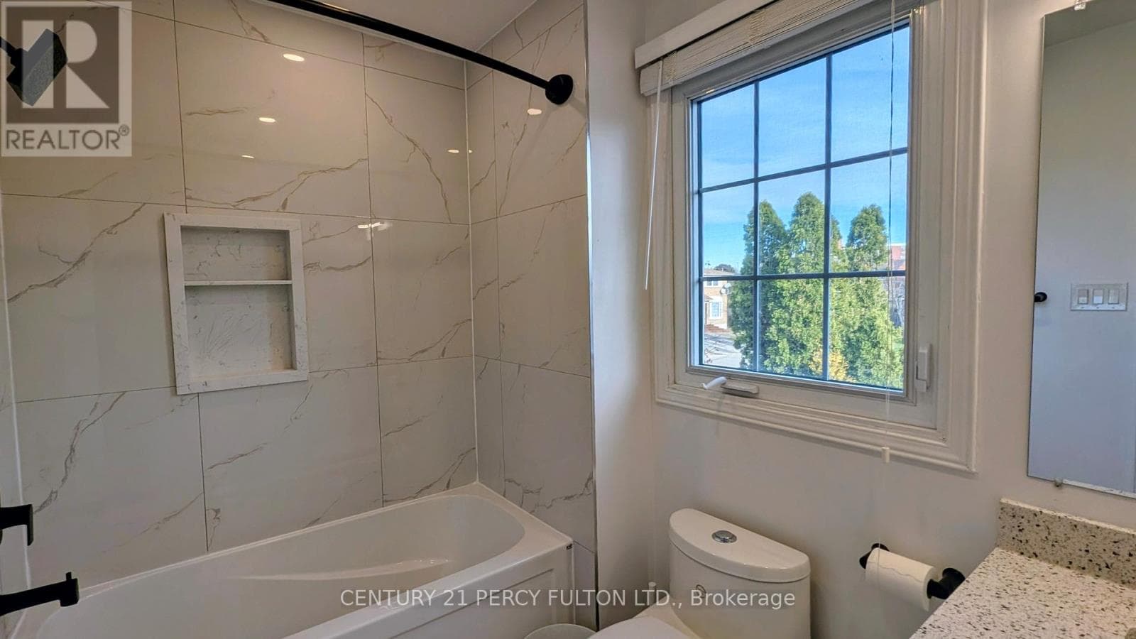 1339 QUINPOOL COURT — Mississauga (Creditview), Ontario - Main photo