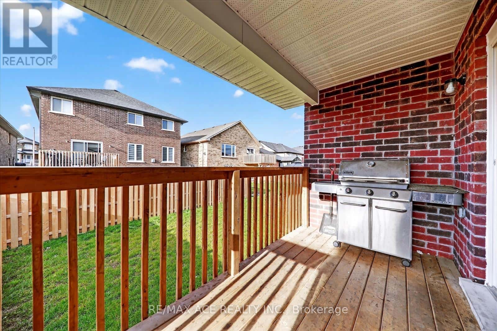 613 LEMAY GROVE — Peterborough (Monaghan Ward 2), Ontario - Photo 3 of 41