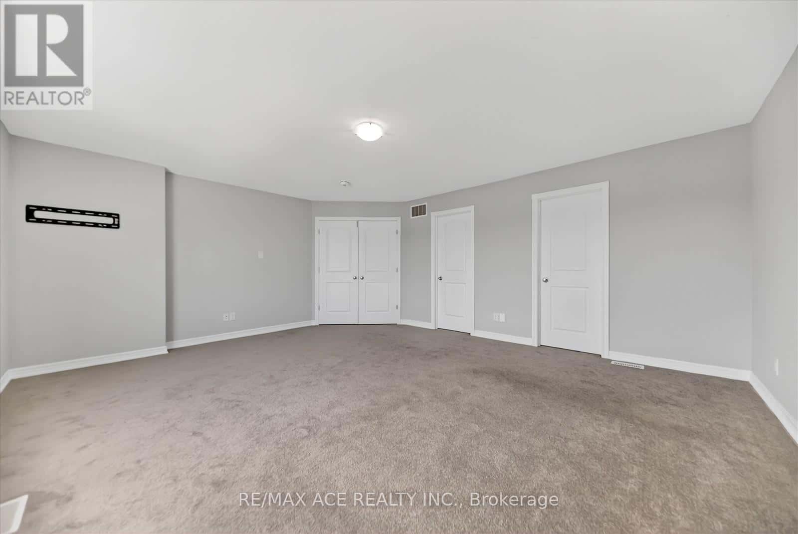 613 LEMAY GROVE — Peterborough (Monaghan Ward 2), Ontario - Photo 2 of 41