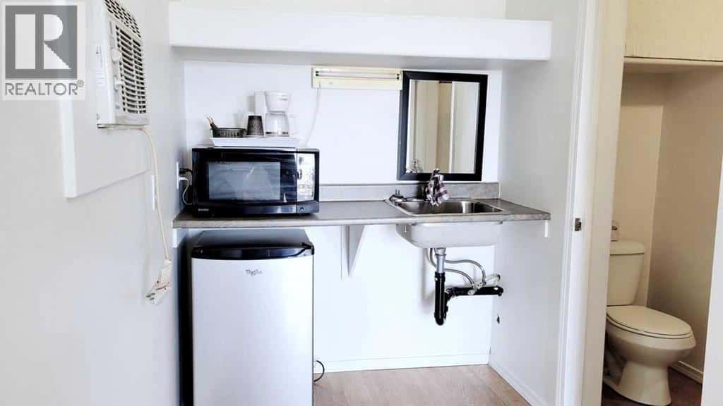 5125 North Avenue NW — Swan Hills, Alberta - Photo 5 of 25