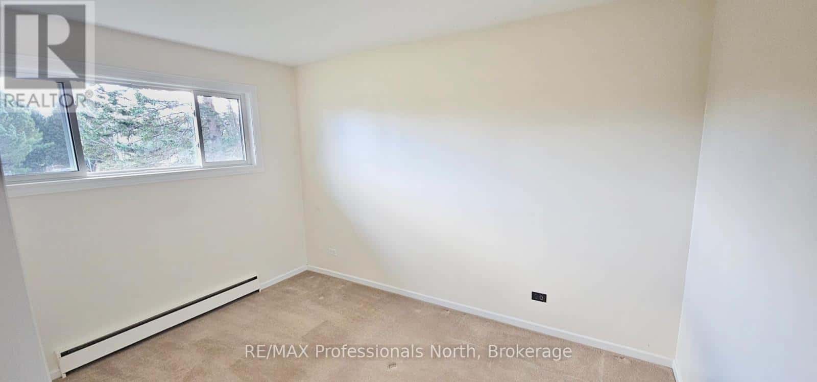 62 RIVERSIDE DRIVE — Huntsville (Brunel), Ontario - Photo 4 of 36