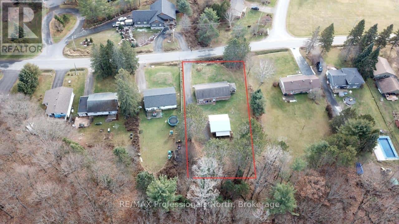 62 RIVERSIDE DRIVE — Huntsville (Brunel), Ontario - Photo 2 of 36