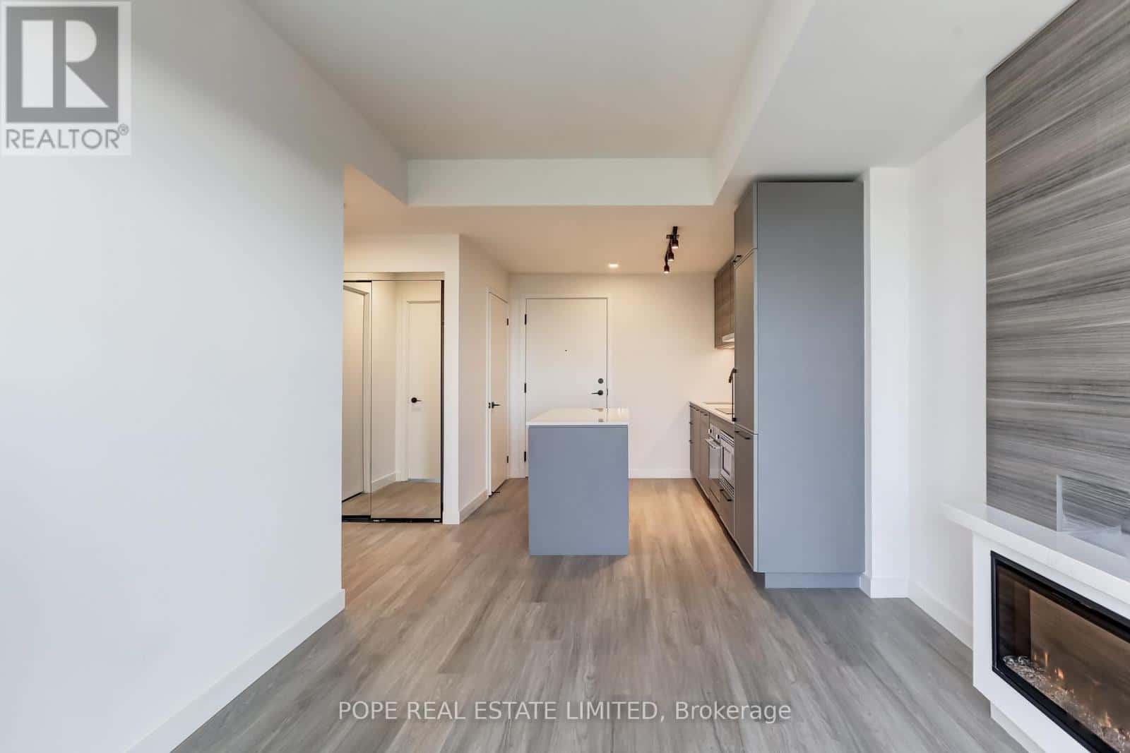 1050 Eastern Avenue 1211